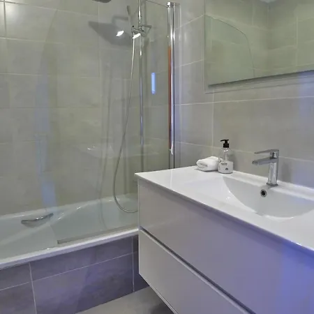 R1352 Pinomar D Villa