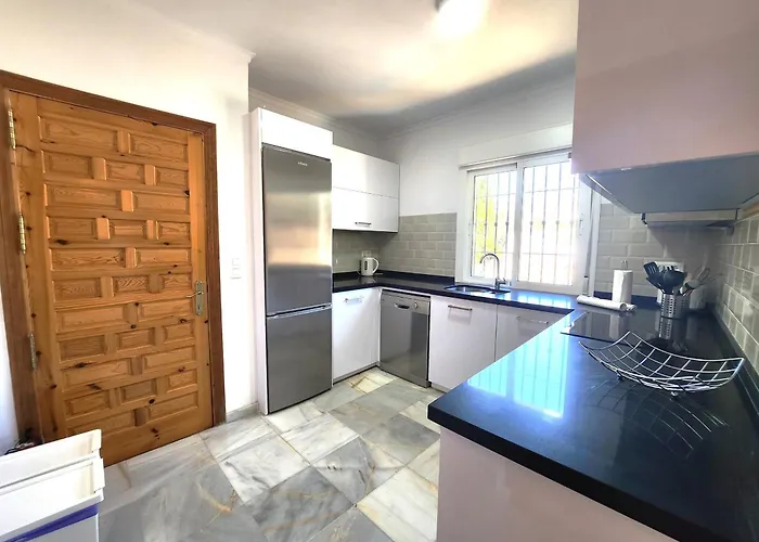 R1352 Pinomar D Villa *